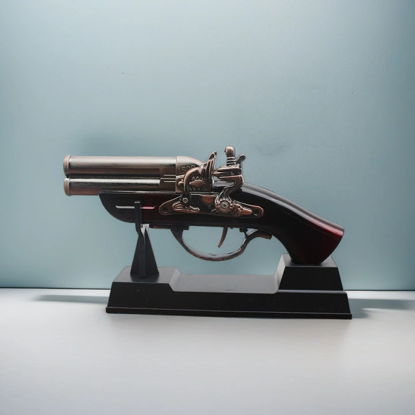 Retro Gun Shaped Gas Lighter Creative Desktop Decoration Windproof Red Flame Metal Cool Office Living Room Decoration Men's Gift